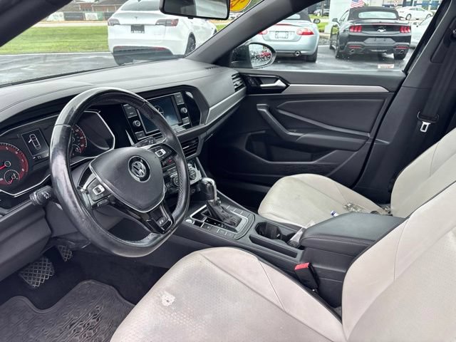 Used 2019 Volkswagen Jetta R-Line FWD image 18