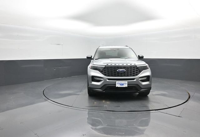 Certified 2023 Ford Explorer ST-Line w/ Class IV Trailer Tow Package RWD image 3
