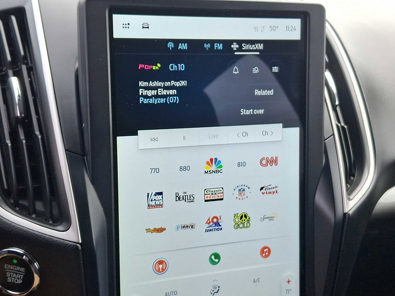 Certified 2024 Ford Edge SE image 17