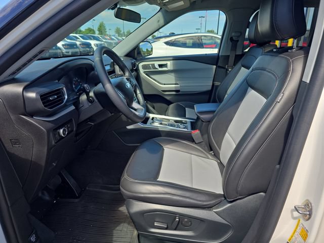 Certified 2023 Ford Explorer XLT w/ Equipment Group 202A AWD/4WD image 13