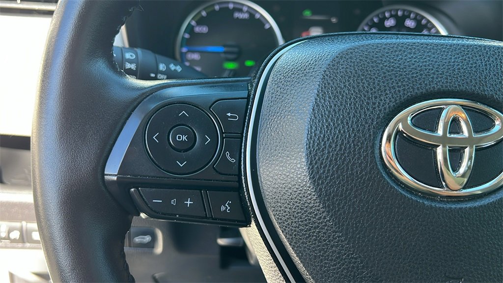 Used 2019 Toyota RAV4 XLE image 18