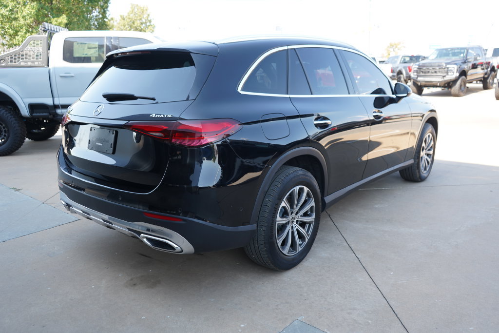 Used 2024 Mercedes-Benz GLC 300 4MATIC image 10