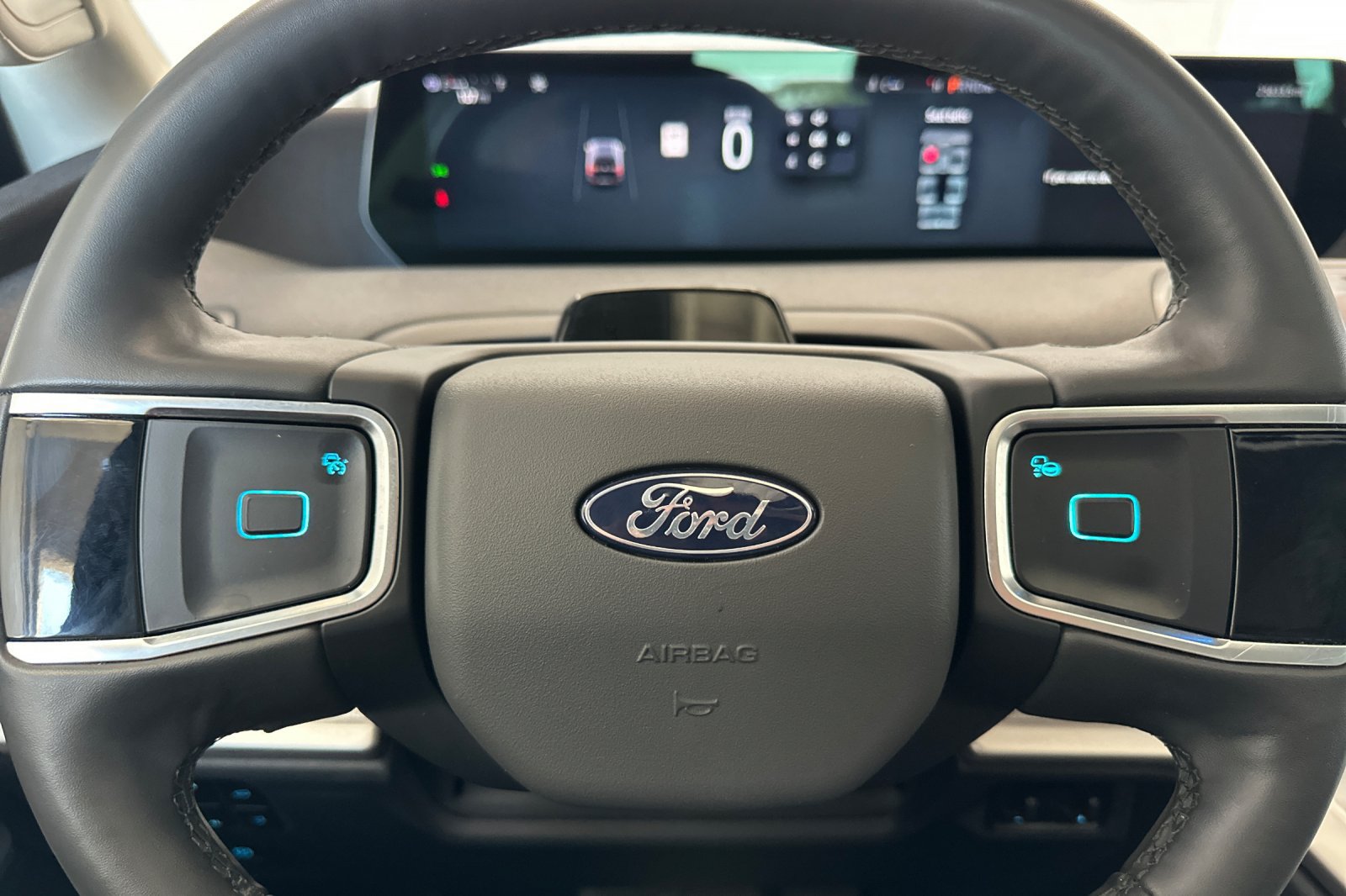 Certified 2025 Ford Expedition Active AWD/4WD image 25