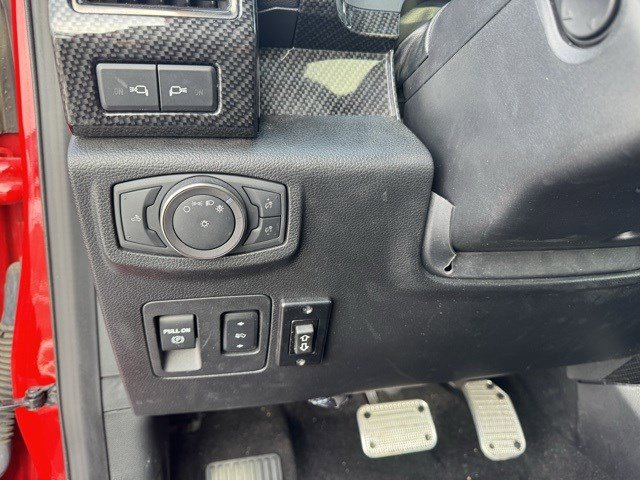 Certified 2019 Ford F150 Raptor w/ Equipment Group 802A Luxury image 19