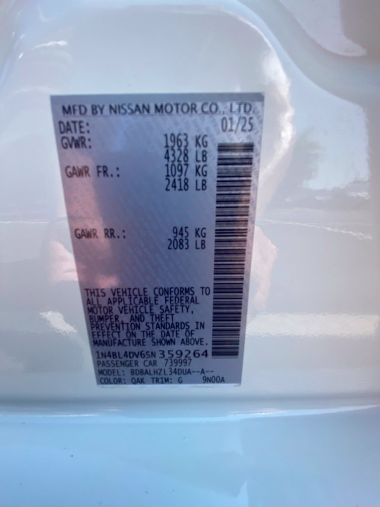 Used 2025 Nissan Altima 2.5 SV FWD image 31