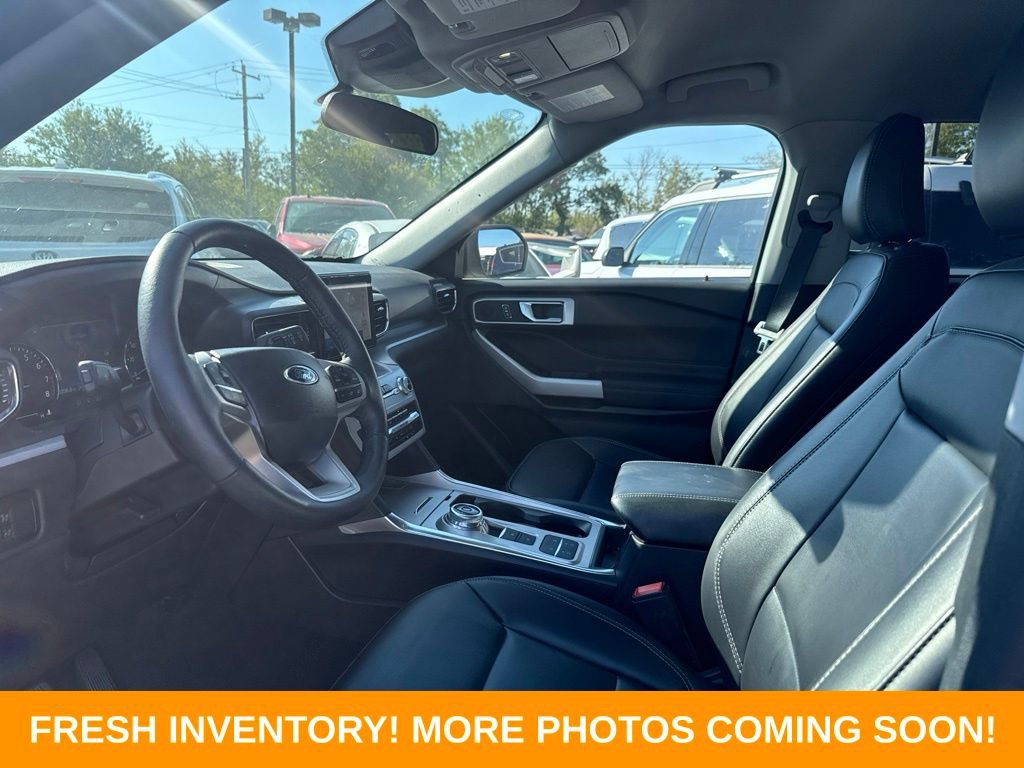 Certified 2024 Ford Explorer XLT w/ Equipment Group 202A RWD image 8
