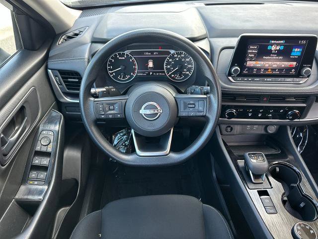Used 2024 Nissan Rogue S AWD/4WD image 13