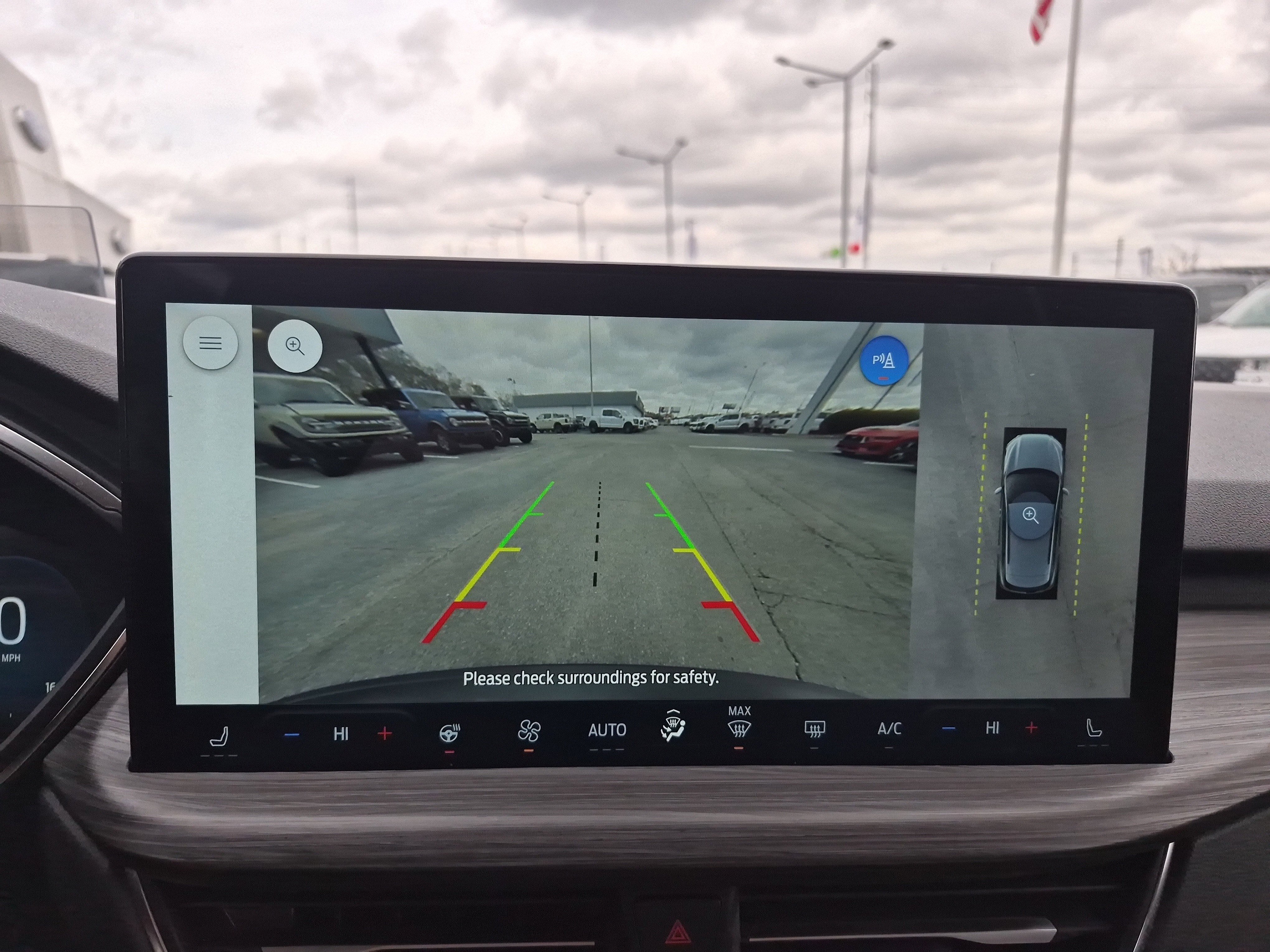 Certified 2025 Ford Escape PHEV w/ PHEV Premium Package image 36