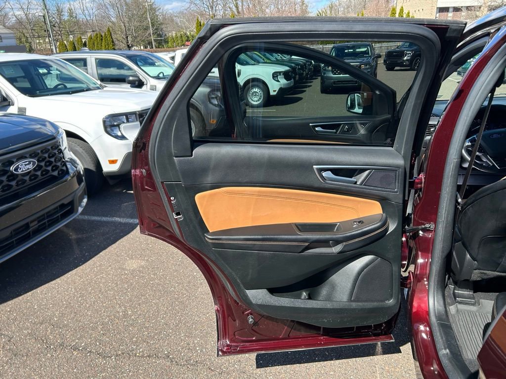 Certified 2023 Ford Edge Titanium w/ Equipment Group 301A image 17