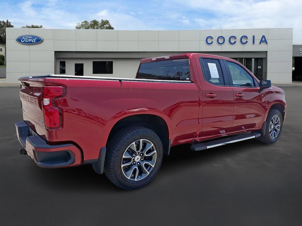 Used 2024 Chevrolet Silverado 1500 RST w/ Z71 Off-Road Package AWD/4WD image 4