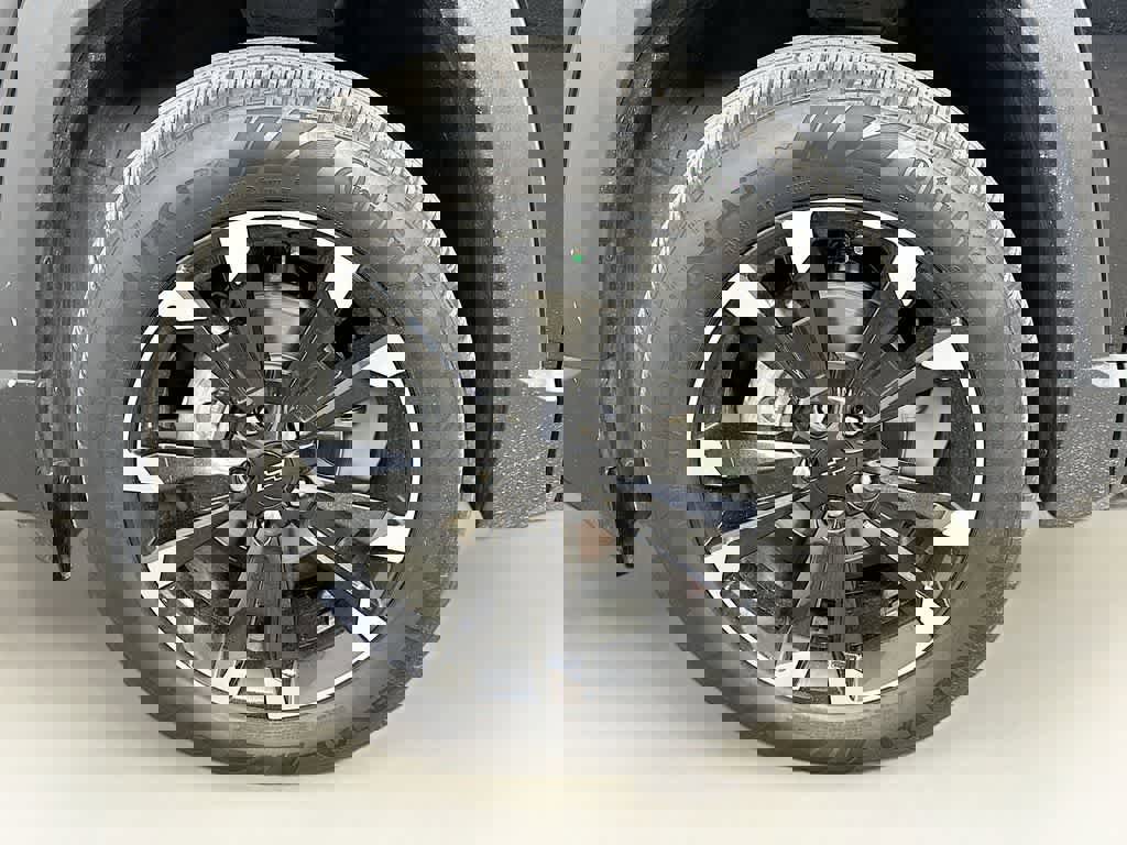 Used 2025 Chevrolet Equinox RS w/ Safety and Technology Package image 10