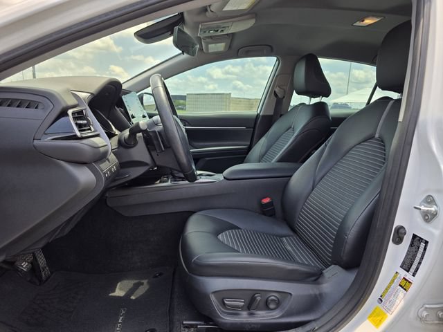 Used 2023 Toyota Camry SE FWD image 11