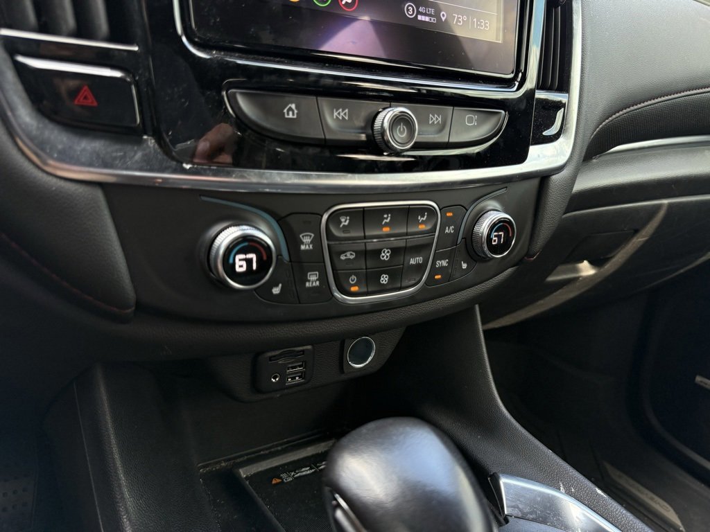 Used 2022 Chevrolet Traverse RS image 18