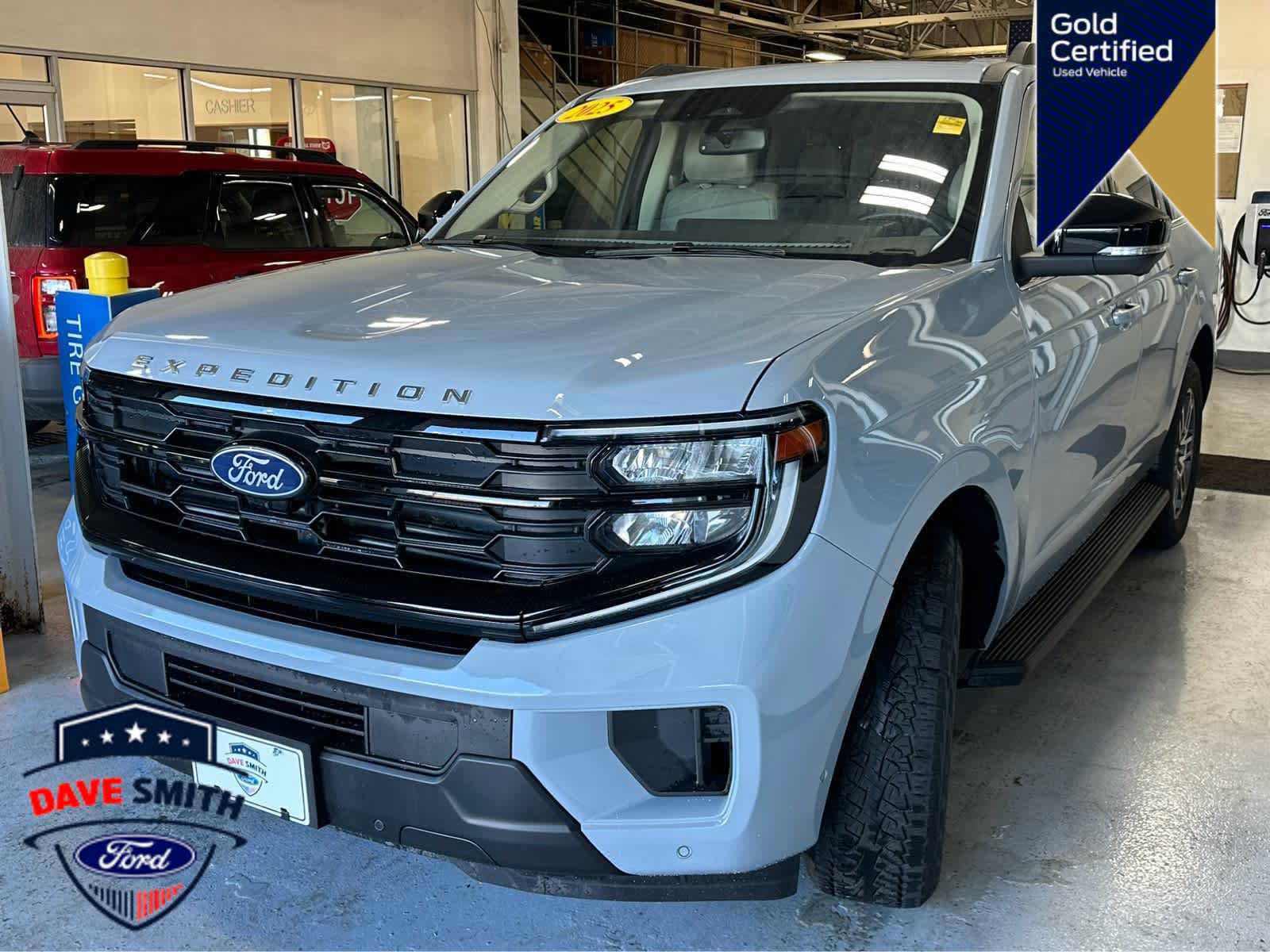 Certified 2025 Ford Expedition Active AWD/4WD image 55
