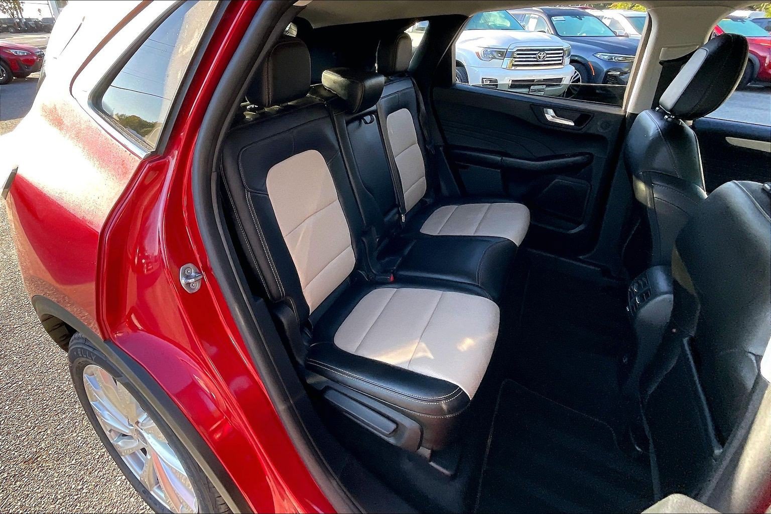 Certified 2022 Ford Escape Titanium w/ Titanium Elite Package AWD/4WD image 26