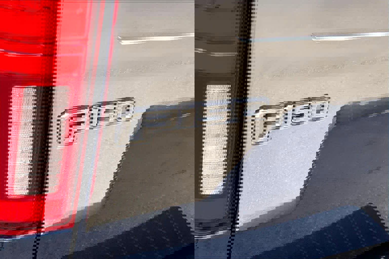 Certified 2019 Ford F150 Platinum w/ Equipment Group 701A Luxury AWD/4WD image 12