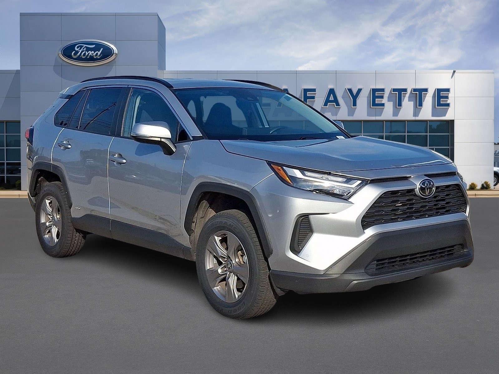 Used 2025 Toyota RAV4 XLE
