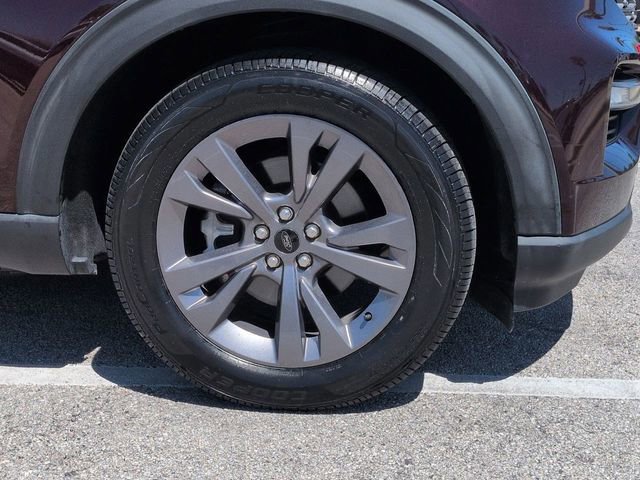 Certified 2022 Ford Explorer XLT w/ Equipment Group 202A image 11