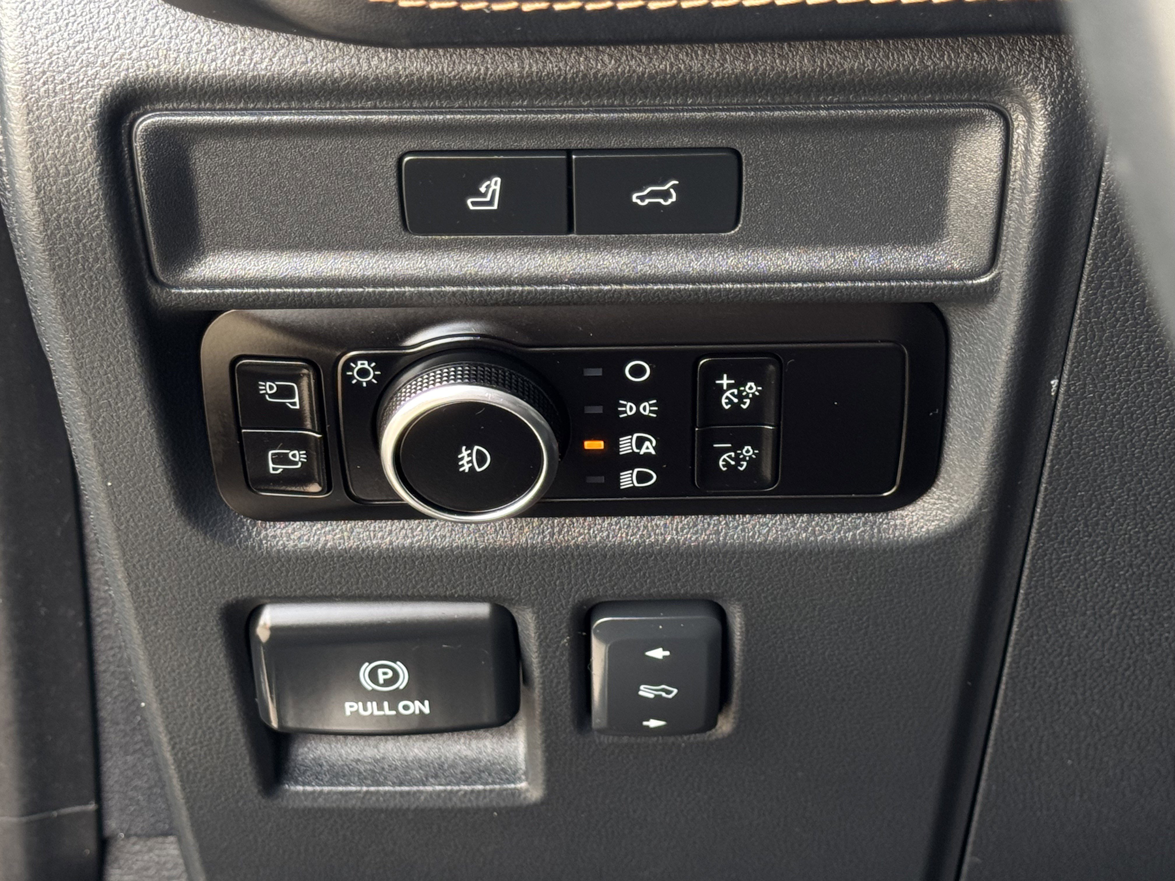 Certified 2023 Ford Expedition Platinum image 28