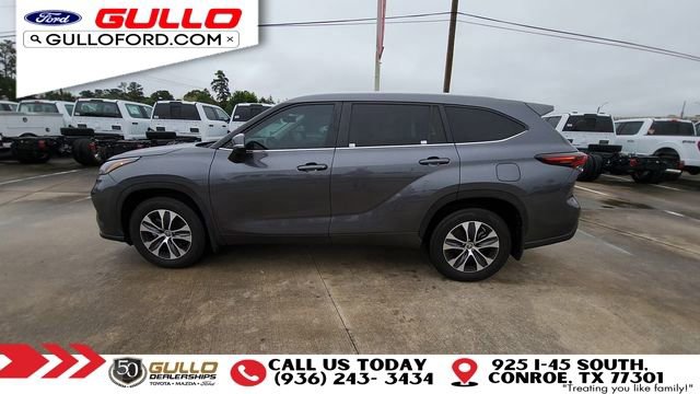 Used 2024 Toyota Highlander XLE AWD/4WD image 5