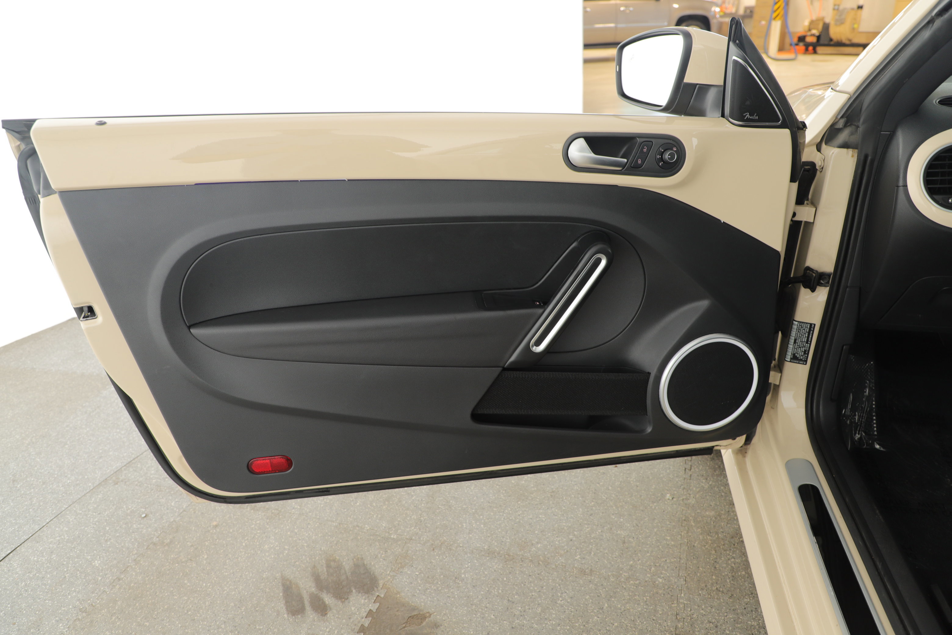 Used 2019 Volkswagen Beetle 2.0T Final Edition SEL image 7