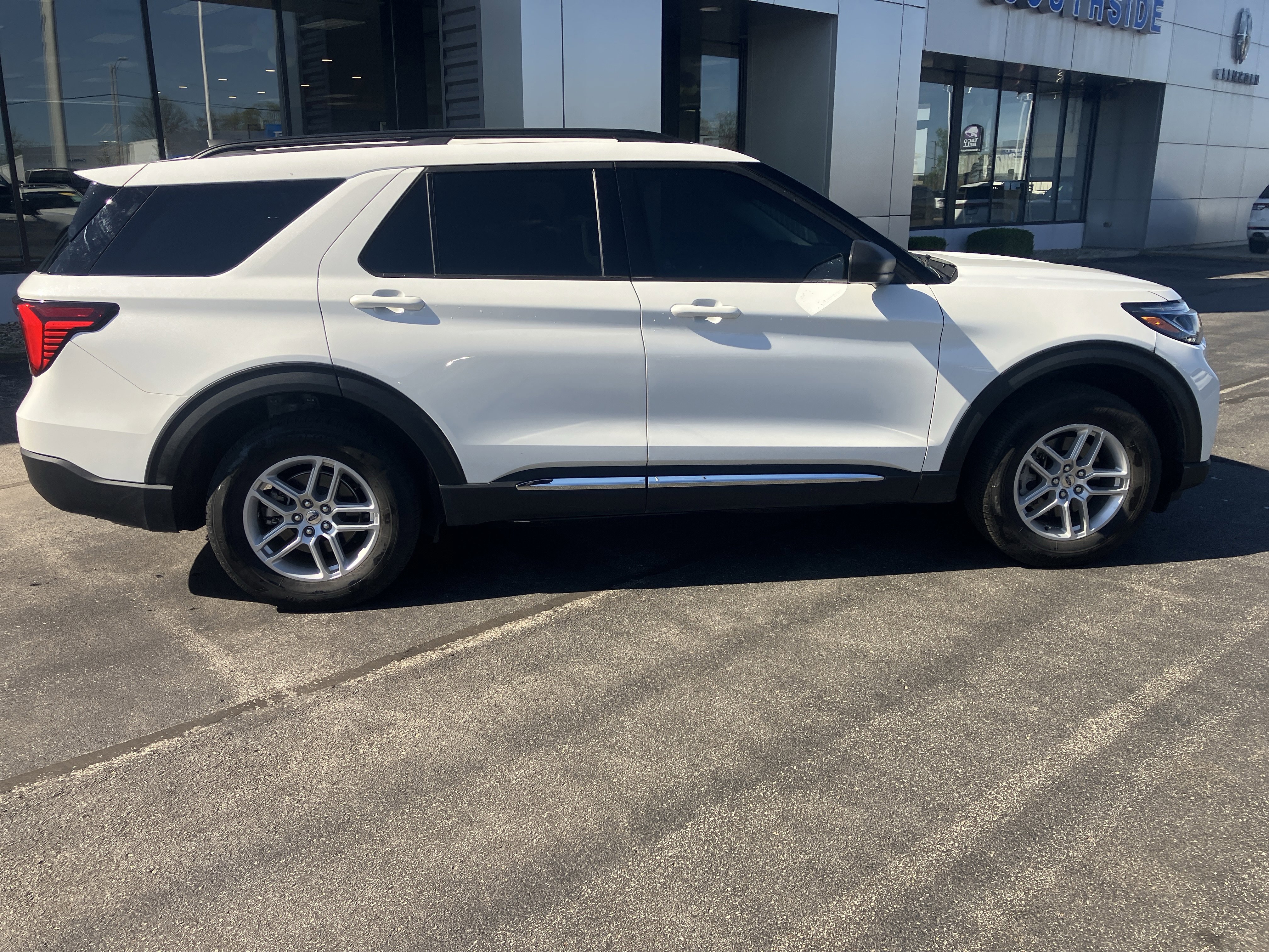 Certified 2025 Ford Explorer Active image 6