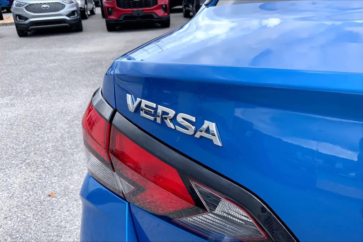 Used 2020 Nissan Versa S FWD image 29