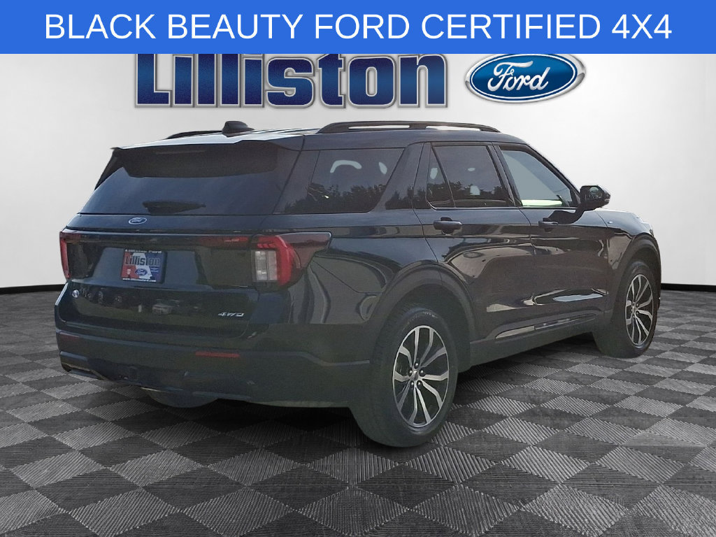 Certified 2025 Ford Explorer ST-Line AWD/4WD image 4