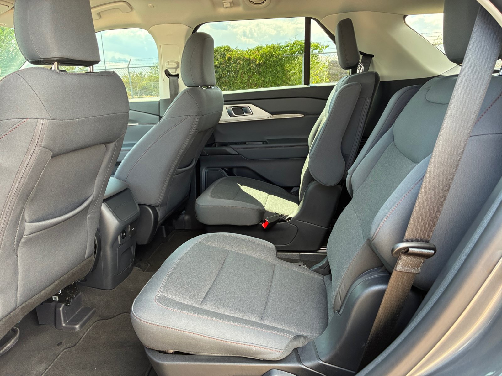 Certified 2026 Ford Explorer Active AWD/4WD image 17