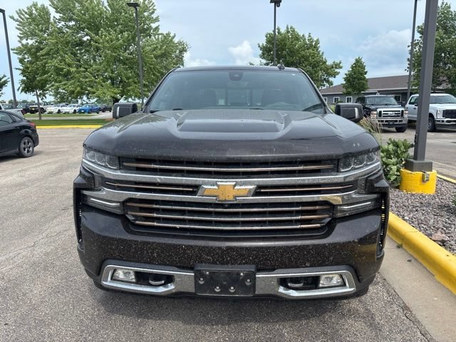 Used 2019 Chevrolet Silverado 1500 High Country w/ Technology Package AWD/4WD image 2