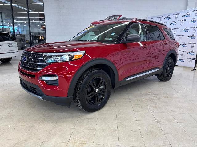 Certified 2023 Ford Explorer XLT w/ Equipment Group 202A AWD/4WD image 3