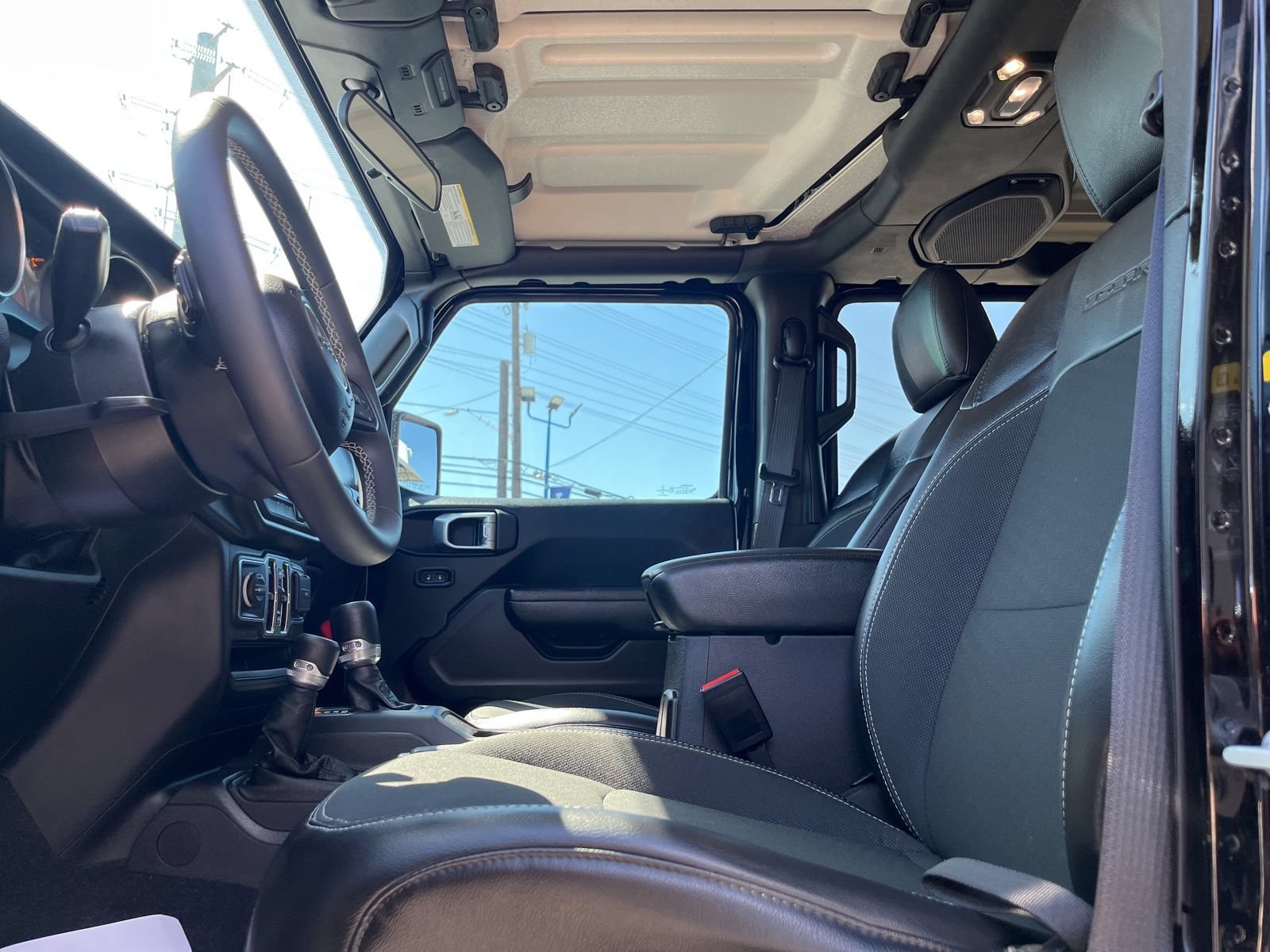 Used 2023 Jeep Wrangler Unlimited Sport AWD/4WD image 15