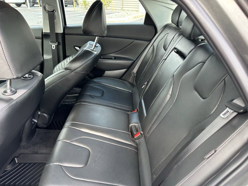 Used 2024 Hyundai Elantra Limited FWD image 17