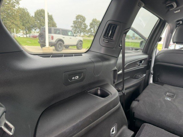 Used 2025 Jeep Grand Cherokee L Limited AWD/4WD image 32