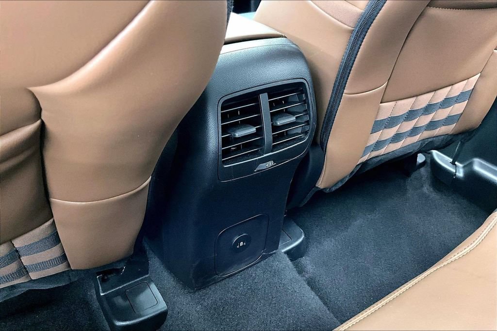 Certified 2025 Ford Bronco Sport Outer Banks w/ Outer Banks Tech Package+ AWD/4WD image 33