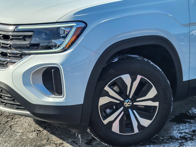 Used 2025 Volkswagen Atlas SE image 9