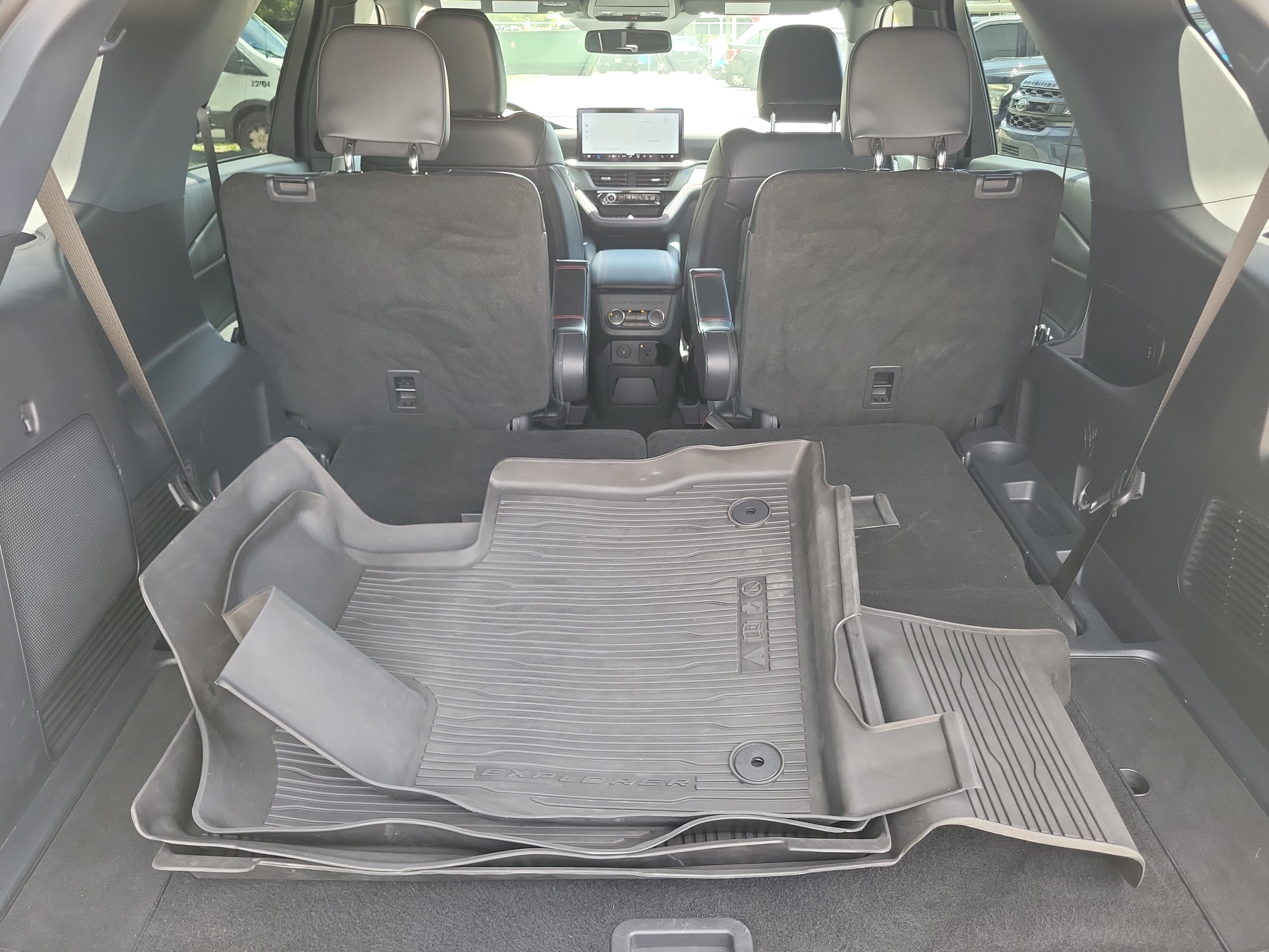 Certified 2025 Ford Explorer ST RWD image 15