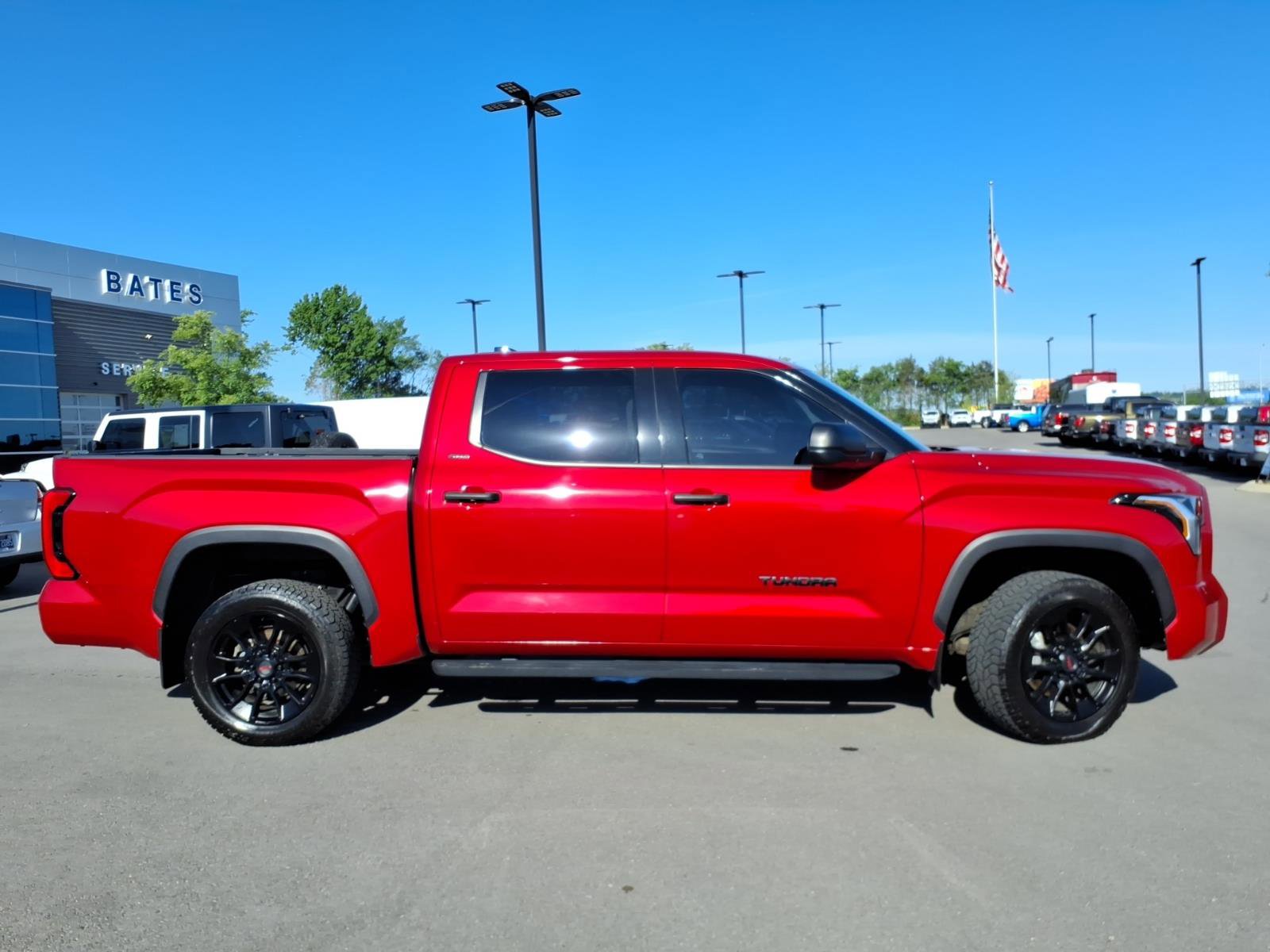 Used 2022 Toyota Tundra SR5 AWD/4WD image 2