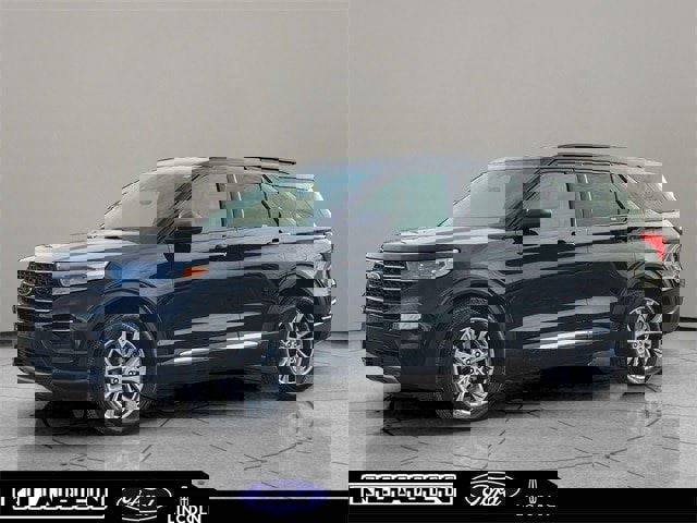 Certified 2022 Ford Explorer XLT w/ Equipment Group 202A