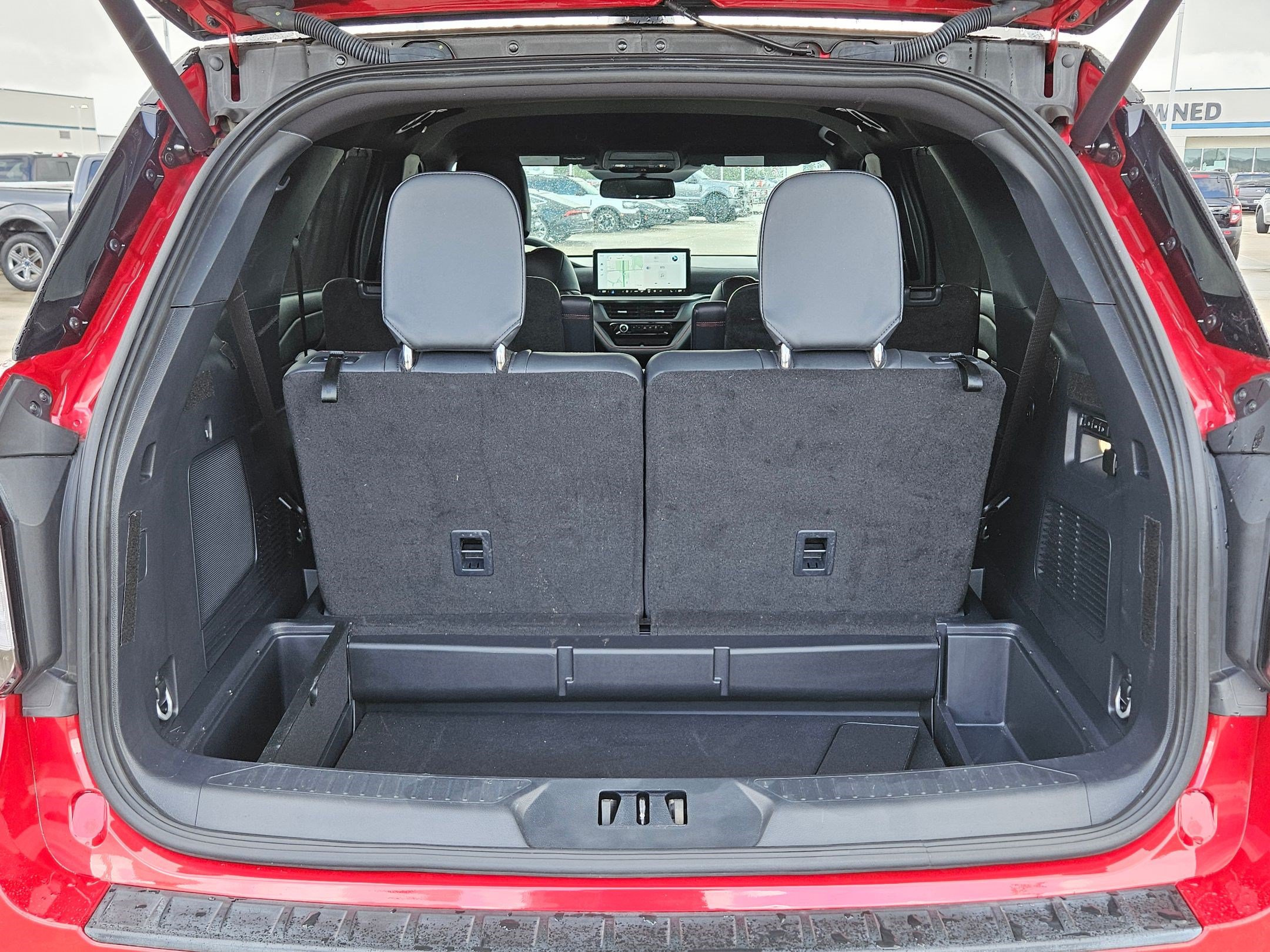 Certified 2025 Ford Explorer ST RWD image 31
