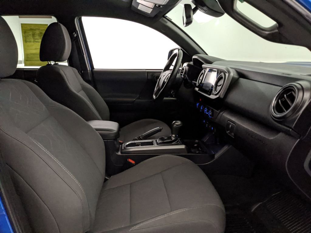 Used 2018 Toyota Tacoma TRD Sport image 20