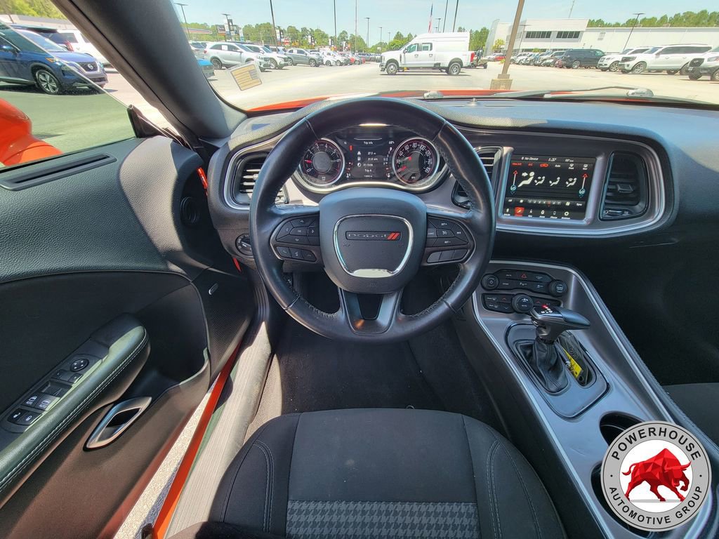 Used 2021 Dodge Challenger SXT w/ Driver Convenience Group RWD image 16