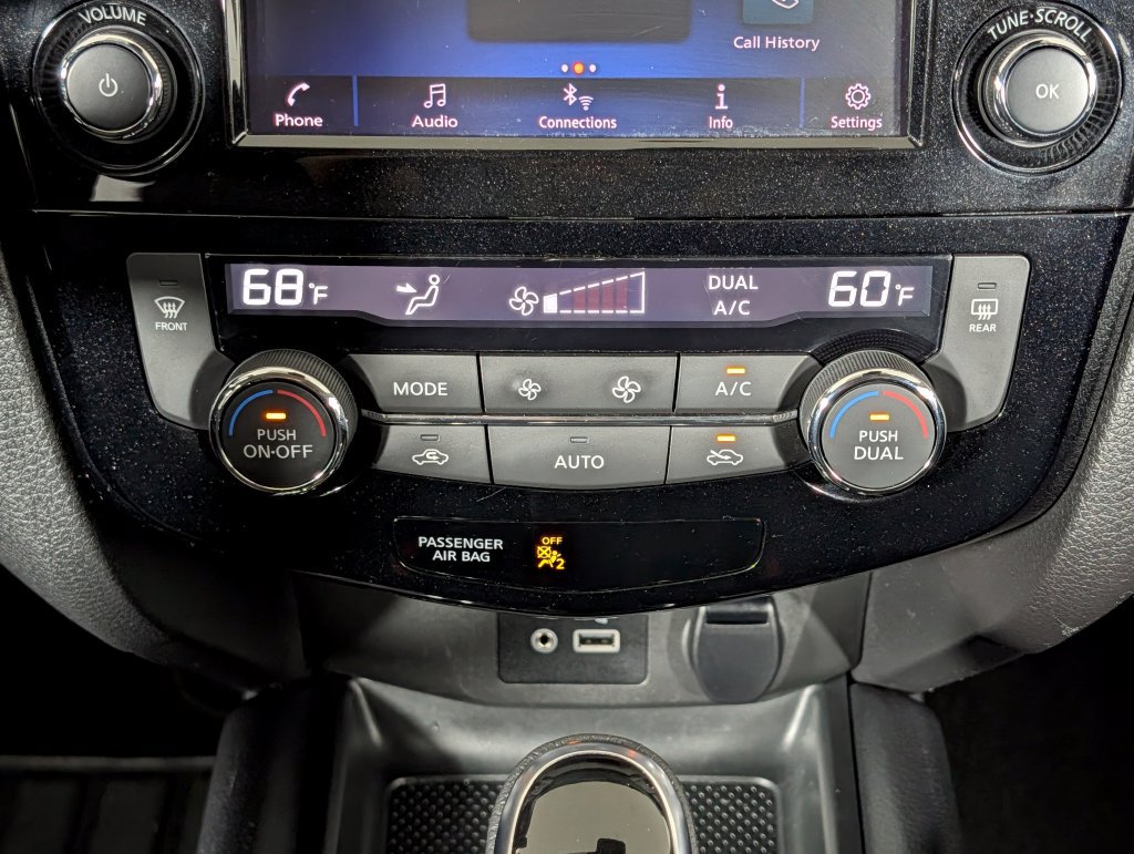 Used 2021 Nissan Rogue Sport SV FWD image 16