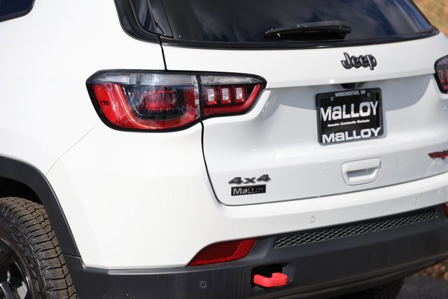 Used 2023 Jeep Compass Trailhawk w/ Trailhawk Convenience Group image 6