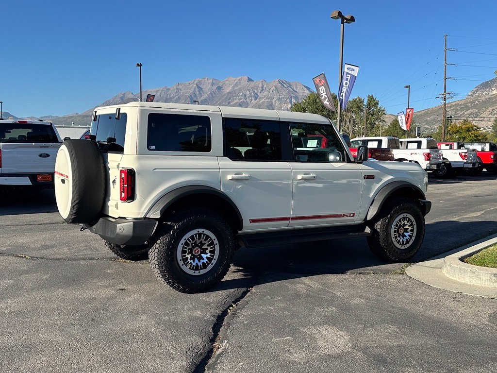 Certified 2026 Ford Bronco Outer Banks w/ Sasquatch Package AWD/4WD image 8