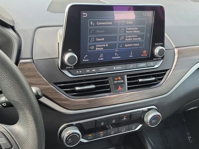 Used 2024 Nissan Altima 2.5 SV image 13