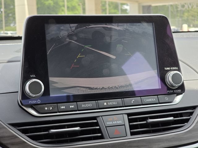Used 2025 Nissan Altima 2.5 SV FWD image 10
