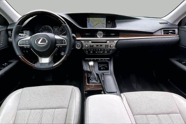 Used 2017 Lexus ES 350 w/ Luxury Package FWD image 15