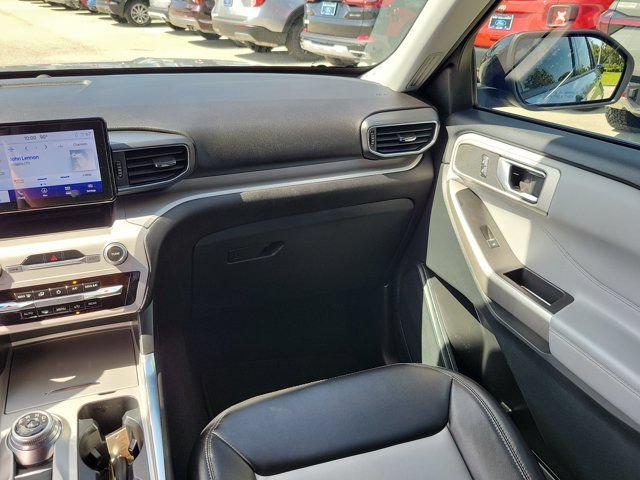 Certified 2023 Ford Explorer XLT w/ Equipment Group 202A RWD image 22