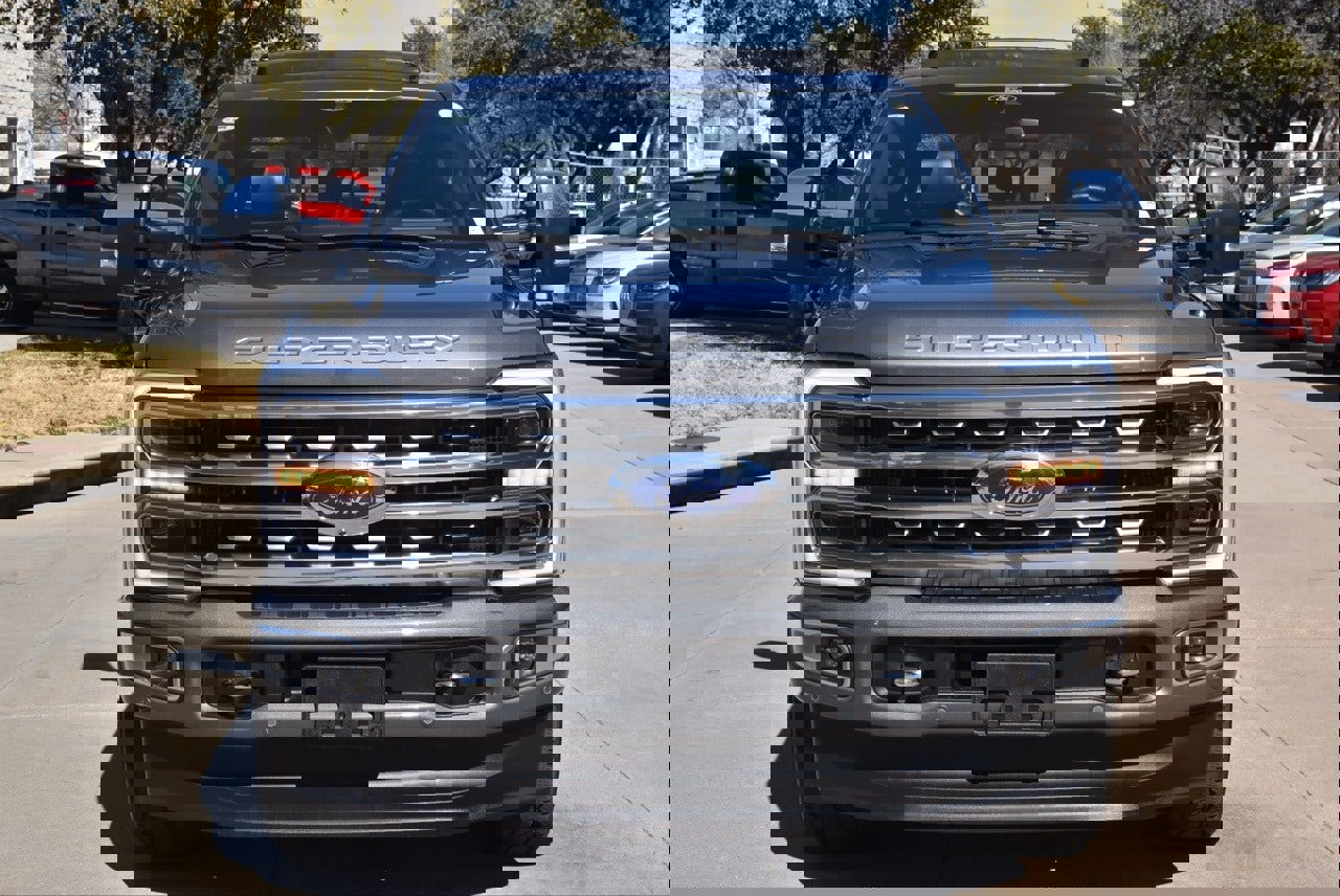 Certified 2024 Ford F250 Platinum w/ FX4 Off-Road Package image 3